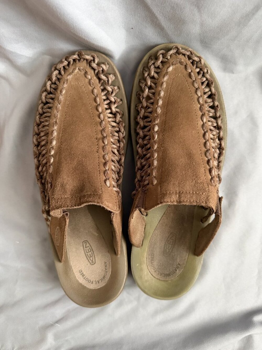 Keen Uneek Slide Sandal Women`s Anatomical Footbed size 9